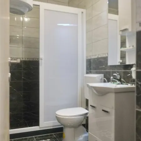 Spirto アパート トレビニエ