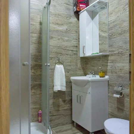 Spirto アパート トレビニエ